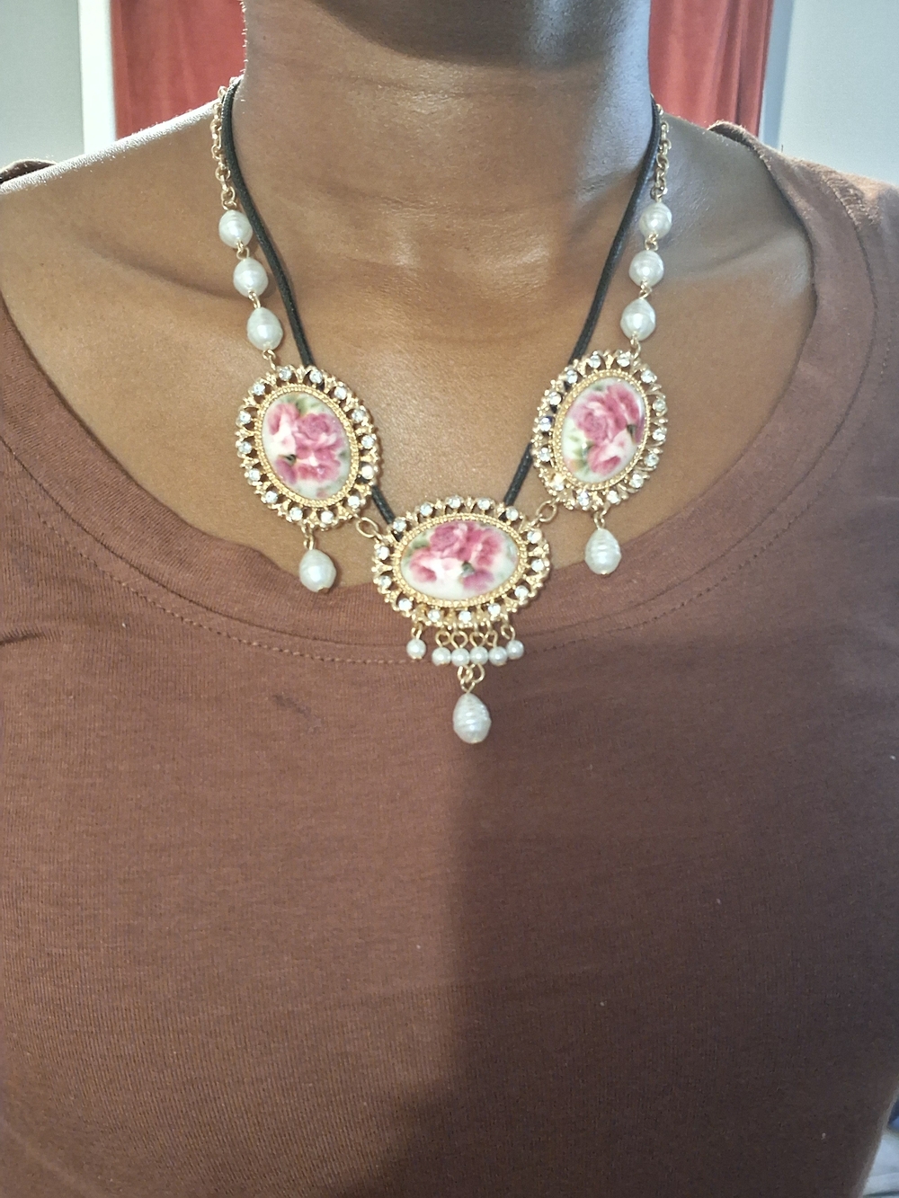 Gold-Tone Floral Pearl Statement Necklace in Pink - Brand Unspecified - Picture 2 of 3